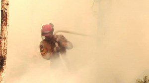 🔥 Heli-Attack 🔥 Going where no other firefighters can get... to handle remote fires. Our Canadian brothers going hard, every brush season just like us.. be safe up there 🙏🏼 @fireman_323 #fireman_323 ▪️▪️▪️▪️▪️▪️▪️▪️ Video Credit: Alberta Enviroment . . . . #canada #alberta #calagary #hotshots #brushfire #fire #forest #firetruck #firedepartment #fireman #firefighters #firehouse #feuerwehr #brandweer #pompier #retten #firefighter #video #vid #videooftheday #instagood #fireservice #military #мч