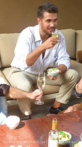 De color dorado intenso, con aromas a frutos tropicales y ligeras notas florales, presentamos nuestro cosecha tardía de Moscatel de Alejandría. #Intipalka #Vino #MoscatelDeAlejandria SANTIAGO QUEIROLO SAC - 20100097746 | Intipalka