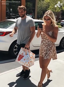 1.8K views | Depuis notre divorce, mon ex-mari, Kyle, a fait tout un...