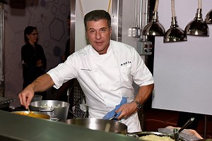 Food Network star, celebrity chef Michael Chiarello dies