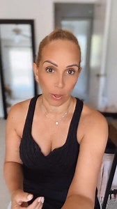 Hola mi gente! Hoy les quiero contar una anécdota bien graciosa que vivimos en un concierto con @marcanthony en Republica Dominicana. Esto es algo que probablemente nadie imaginaria que nos haya sucedido... Cuéntame en los comentarios 👇🏼 ¿Que harías tú, en una situación como esa? . . . . #alextaveras #cantante #alextaverasoficial #latina #salsera #salsamusic #cantantedominicana #marcanthony #fans #miami #republicadominicana #fansdemarcanthony #anecdota #republicadominicana #sapo #rana #concier