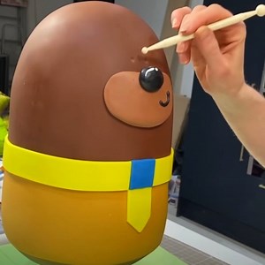 61K views · 1.9K reactions | Hey Duggee cake  | Chocolates Lovers | Facebook