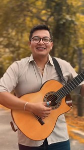 Esa flor ya no retoña, tiene muerto el corazón! 🍂 Flor sin retoño 🎶🎸 . . . . #requinto #bolero #ecuador🇪🇨 #paradedicar @pastmusic.ec producción audiovisual 🎶📽️🎛️🎬 | Nelson González Benítez