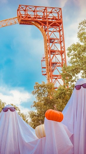👻🎃 Thrill rides, fall treats, costume contests, and chilling spooks around every corner - Magic Screams is back at Magic Springs Theme & Water Park! #SoakItUp on Saturdays (noon - 11 p.m.) & Sundays (noon - 9 p.m.) throughout October! 🍬 Magic Screams will feature Mummy Wrap Challenges, Costume Contests, Wicked Fire performances, Wasteland Haunted House, a Trick or Treat Trail, and so much more. Magic Screams offers fun haunts for all ages and thrill levels - fun by day and fright by night for