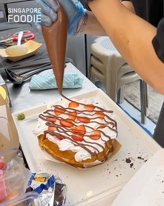 Korean waffles at Ramadan Bazaar in Singapore! 🤤 📍 K Waffle (Stall 46, Bazaar Raya Utara Sembawang) ⏰ 4pm to 10pm (Daily, Now till April 4) #SingaporeFoodie #Singapore #SGFood #SGEats #WhatToEat #WhereToEat #koreanwaffles #waffles #bazaar #SGBazaar | Singapore Foodie