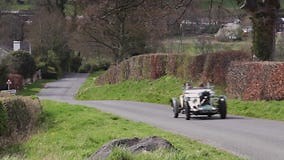 A 1936 Talbot 105 Alpine in Cumbria, Anglia Zbiory Wideo - Video złożonej z cara, silnik: 147428419