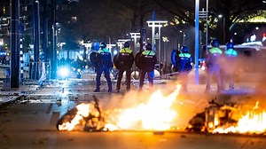 Over 20 arrests after violent Dutch lockdown protest