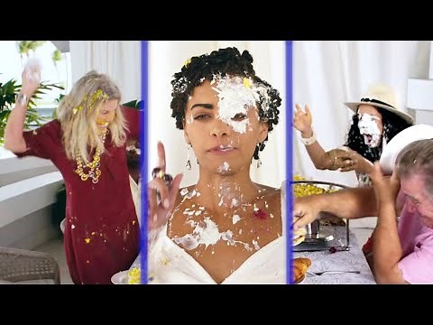 3 Women in a foodfight / Pie in the face