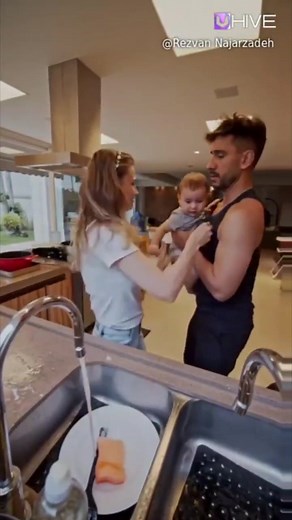 3M views · 60K reactions | You must help 藍 | 5bestthings.com | Facebook