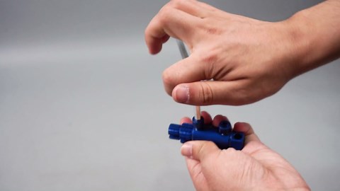 Broken Pipe Extractor Tool for Damaged Screw Remover and Extractor, Multifunctional Handle Broken Faucet Installation Removal Tool, Water Pipe Head Stripped Screw Bolt Extractor for 1/2" & 3/4"(Gold)