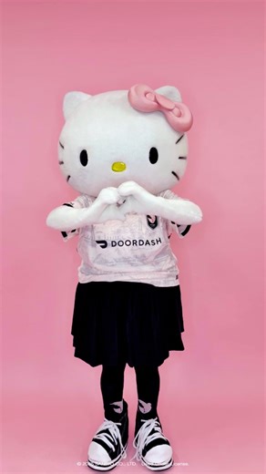 She’s baaaack! ⚽️🎀 @HelloKitty is joining us on 9/18 for a supercute match of the season. Grab your ticket pack and score an exclusive ACFC x Hello Kitty keychain! https://www.gofevo.com/event/HelloKitty2025Social | Angel City Football Club