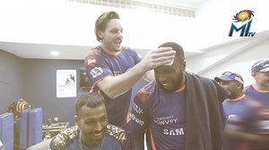 Missing the #MI dressing room fun? 🥺 Here is some exclusive unseen footage😋 #OneFamily #MumbaiIndians #CricketTogether | Mumbai Indians