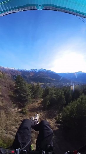 Touch 🌲 #paraglider #parakite #fuze #autaum | Benoit Lamour