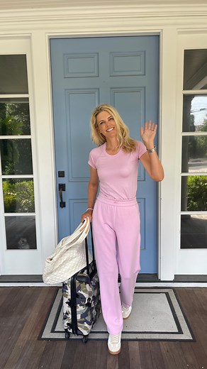 Melissa Stark | The adventure begins … ✈️ ☀️ 磊 #olympics #teamusa #nbcolympics #paris2024 @lululemon @tumitravel @mzwallacenyc @dolcevita @airfrance  ... | Instagram