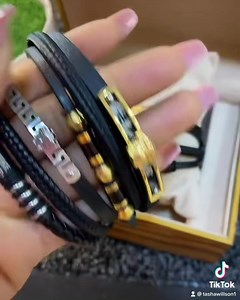 Chic bracelet homme Véritable cuir 7000f ☎️: 0778002724 / 0777777785 | VOG Citadine - Officiel