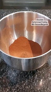 2.3K views · 136 reactions | Taroona Margarine creates that magical Difference... It gives you the best result殺殺殺殺 Join the Taroona Family today and experience that 100% baking and buttercream Satisfaction.. 殺殺殺珞 It comes in different sizes  1kg, 10kg, 20kg .... Use @taroonamargarine for your Cakes, Buttercream etc. #bakerscornerwithchiomaontopclassics #darecipequeen #cakerecipe #bakers #cakes | Darecipequeen | Facebook