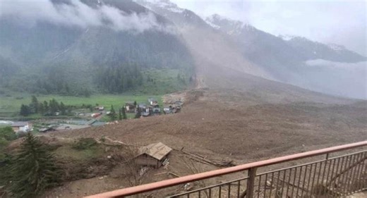 Swiss village buried after glacier collapse