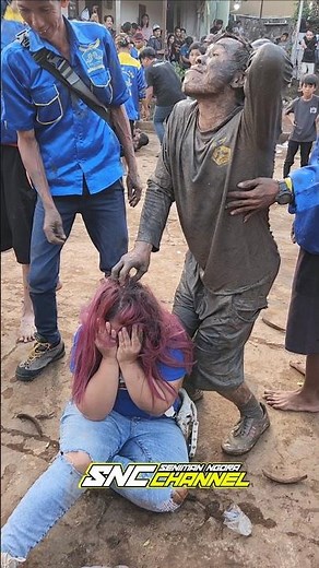 Blonde Girl Gets Fucked By A Lumping Horse - Benjang Panca Konara