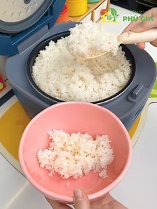 13K views · 15 reactions | Bỏ ngay muỗng bới cơm truyền thống đi, từ giờ em này mới là chân ái  | Đẹp Mỗi Ngày | Facebook