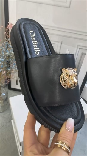 17K views · 87 reactions | Jest Rewelacyjny fason ze skóry naturalnej﫶﫶 Dostępne rozmiary od 36 do 40. Cena 339 #hit # #trendy #kobieta #styl #fashionstyle #buty #dobrebopolskie #bucik #dziewczyns #skóra #thebest | Bucik Sklep Obuwniczy Trzemeszno | Facebook