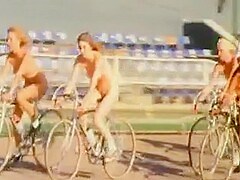 QUEEN- BICYCLE RACE (UNCENSORED VERSION)