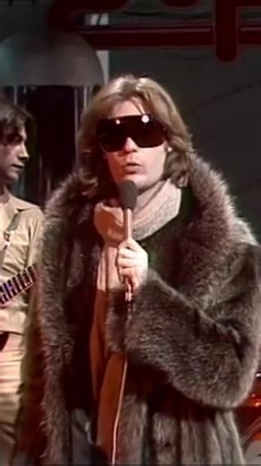 2.4K views · 52 reactions | Daryl Hall #JohnOates #darylhall #richgirl #music #musicvideo | GoDpsMusic | Facebook