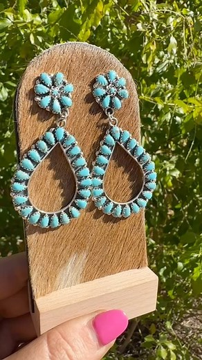 The shape of these Navajo turquoise and Sterling silver earrings is so perfect! Handmade, signed and stamped! #nizhonitradersllc #sterlingsilverjewelry #navajojewelry #turquoisejewelry #handmadejewelry | Nizhoni Traders LLC | Facebook