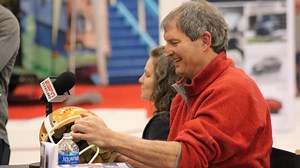 Browns legend Bernie Kosar to sign autographs during appearance at Cleveland Auto Show