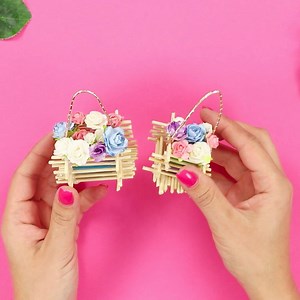 236K views · 753 shares | 16 Awesome Barbie Hacks And DIYs. Full video: https://youtu.be/7DZekCVziEk | Troom Troom | Facebook