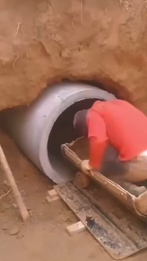 ⛈️water management is key to avoiding property damage. Drainage systems help redirect rainwater and runoff, reducing surface flooding and erosion while protecting your landscaping and foundation. By channeling excess water away from your home, you can prevent water damage, improve drainage efficiency, and enhance the overall health of your property. Consider consulting with a professional to design a tailored drainage solution that meets your specific needs, ensuring your home remains safe and d