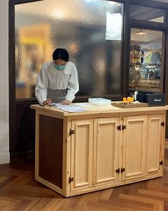 Staff ootd: Slit collar top Raw edge skirt(grey) | Stranger Room