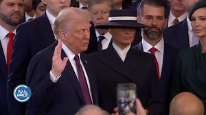 “እኔ ዶናልድ ትራምፕ የዩናይትድ ስቴትስ ፕሬዝዳንት ጽ/ቤት በሚያዘው መሰረት፣ ሕግ መንግሥቱን ለማስጠበቅ፣ ለመመከት እና ለመከላከል አቅሜ በፈቀደው ሁሉ ኃላፊነቴን በታማኝነት ለመወጣት ቃል እገባለሁ። ለዚህም ፈጣሪ ይርዳኝ!” ሲሉ ትራምፕ በዛሬው ዕለት በዋሽንግተን ዲሲ ለሁለተኛ ጊዜ የሥልጣን ዘመናቸው 47ኛው የአሜሪካ ፕሬዝዳንት በመሆን ቃለ መሐላ ፈጽመዋል። #trump #us #inauguration #explorepage #voa | VOA Amharic