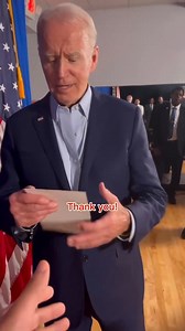 57K views · 388 reactions | Whose reaction stood out the most?  Devon Rodriguez is a portrait artist from New York City, recognized for his incredibly lifelike drawings of everyday people and famous faces—many of which he creates in real time on the subway or out in public. Artist: @devonrodriguezart #artist #sketch #realism #portraitart #liveart | CreativeFløw | Facebook