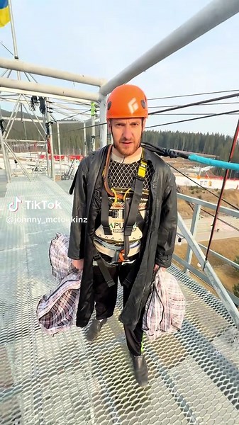 Сильно боюся висоти на зіплайні в Буковелі