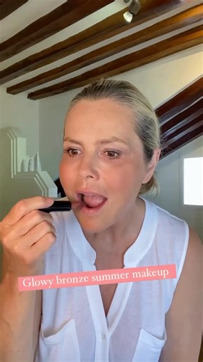 21K views · 56 reactions | A quick bronzed makeup tutorial to give...