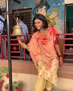 4.3K views · 144 reactions | #temporaryteacher #schoolgirl #bell #memories  #gamechanger #series for @ulluapp #peshawar !! | Sakshi Pradhan | Facebook