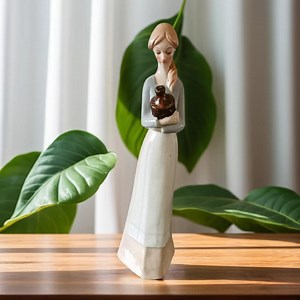 Vintage Nao Porcelain Woman Figurine: Spanish Art Pottery, 1977 - Etsy Canada