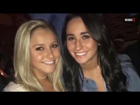 Women kicked out of Uber after kiss