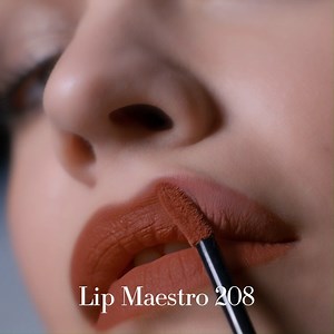 LIP MAESTRO de GIORGIO ARMANI es tu próximo MUST HAVE💋 ♦️ COLOR INTENSO y MATE ATERCIOPELADO lleno de luz. ♦️ 8 horas de duración. ♦️ Sus esferas logran que el color mate se intensifique gracias al efecto amplificador de la luz. DESCÚBRELO EN DOUGLAS https://bit.ly/33tVHDV #TheNewDouglas #DoItForYou #GiorgioArmani #ArmaniBeauty | Douglas Cosmetics Spain