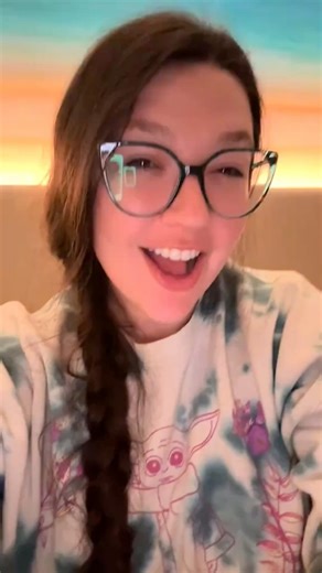 Magical day at Disneyland! #disneyland #disneyparks | Holly Auna