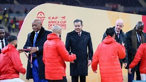 Escándalo en la Copa África: el príncipe de Marruecos se negó a entregar el trofeo a Senegal