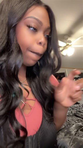 Did yall see that?!??🤨At this point…her ass need the oil more than me. Just keep it😤 Imma get some more from @Laddy Holistics And yall go get yours, too. With that dry ass scalp😫🫣 (🔗 in b!0)