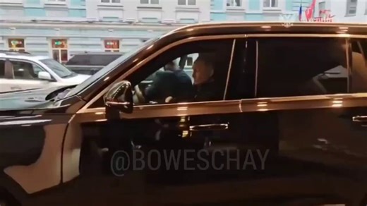 ✨ President Putin, who according to Western media is "hiding from the public" takes his old German teacher out for dinnerFirst he greets her with flowers and hug. Then personally drives her straight to the Kremlin.