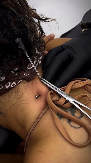 😱 SURFACE NECK PIERCING 😱