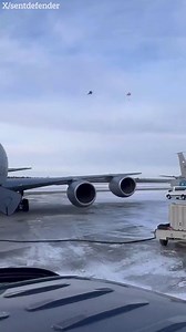 Fighter jet spirals out of control and bursts into flames | Fabulous