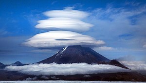 8 Mind-Bending Cloud Formations You Might've Missed