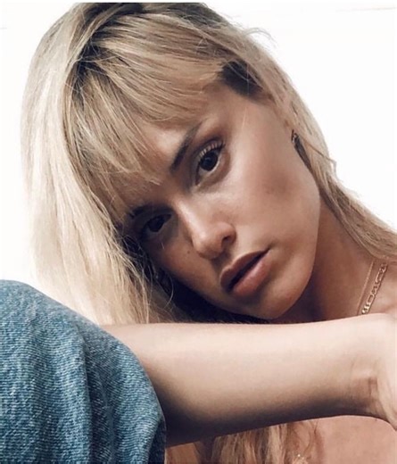 17 reactions | "Dejé derecho para ser profesional de la danza" Mar Canadell Mar Canadell me ha cautivado en el minuto 3 de la entrevista cuando ya se declara fan, desde pequeña, de las mini metas. Y es esta capacidad de fraccionarse los objetivos la que le permite mantener la motivación al máximo cada noche cuando actúa en el prestigioso Lío de Ibiza. Una vida de superación, constancia, disciplina y valentía para desarrollar su verdadera pasión y talento. | Josef Ajram | Facebook