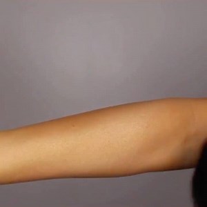 Shine bright like a diamond... the tan drying powder dries tan in an instant, gives you a beautiful shimmer and leaves a lovely citrus scent  | Bronzie | Facebook