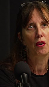 MATHILDE LARRÈRE : « ON S’EST BATTUES POUR LES GAGNER, ON SE BATTRA POUR LES GARDER » Tout un été Là-bas pour se refaire la cerise ! 1848 : la Troisième République abolit l’esclavage. �1884 : la loi Waldeck-Rousseau autorise la création des syndicats professionnels. �1919 : le Parlement vote la journée de huit heures. �1944 : le général De Gaulle accorde le droit de vote aux Françaises. Les manuels d’histoire ont une fâcheuse tendance à ne retenir que les dates auxquelles les dirigeants politiqu