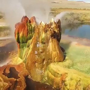 Welcome to the Fly Geyser in Washoe County, #Nevada. The geyser draws heat from a very deep pool of hot rock where tectonic rifting and faulting are common. This causes the fountaining water to exceed temperatures of 200 °F. 🌄 #DiscoverGlobe 🌎 #Science | Scientia